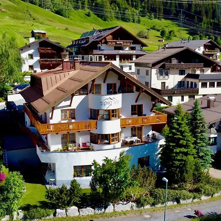 Alpin Life Szálloda